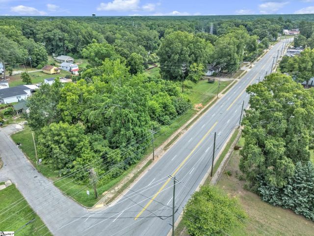 1108 N Harper Street, Laurens, SC 29360