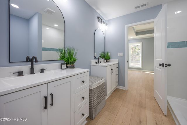 304 S West Street, Roseboro, NC 28382