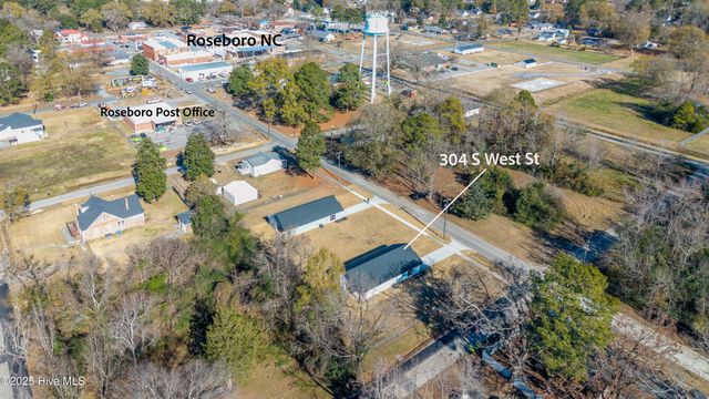 304 S West Street, Roseboro, NC 28382