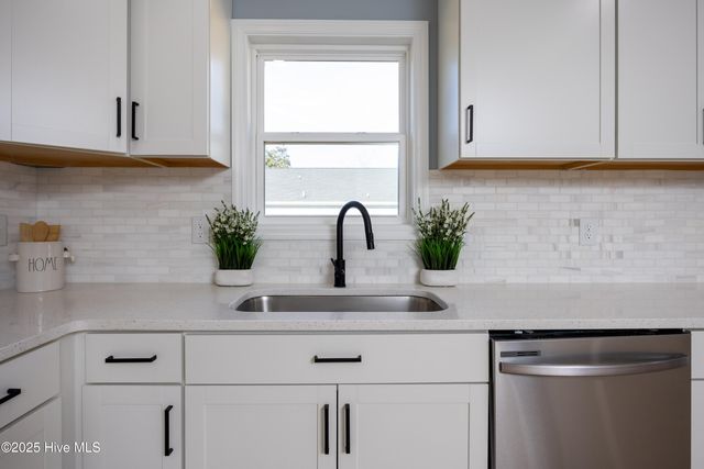 304 S West Street, Roseboro, NC 28382