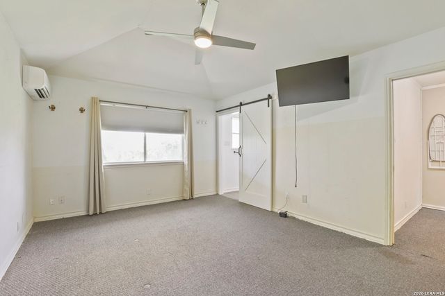 9210 SHADOW LAWN CIR, Converse, TX 78109