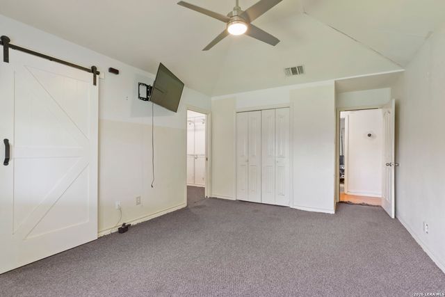 9210 SHADOW LAWN CIR, Converse, TX 78109