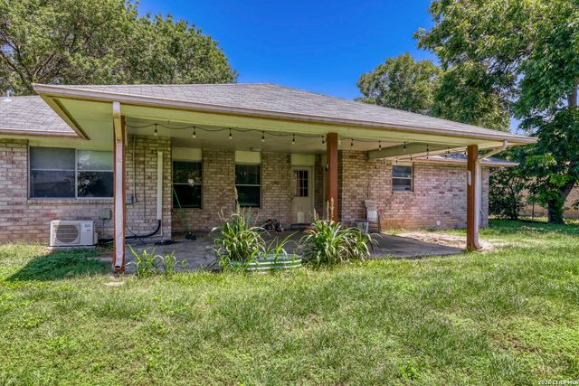 9210 SHADOW LAWN CIR, Converse, TX 78109