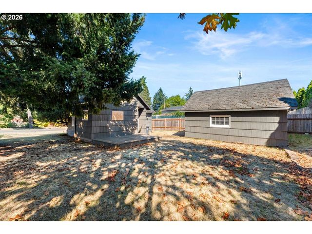 5926 Ne GOING St, Portland, OR 97218