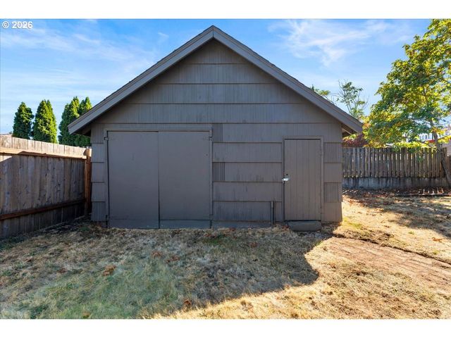5926 Ne GOING St, Portland, OR 97218