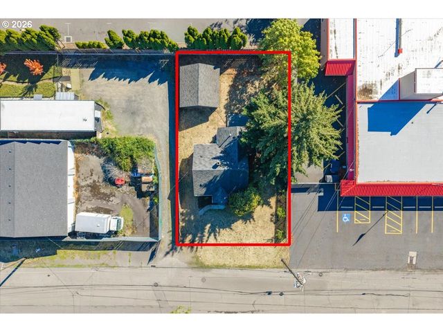 5926 Ne GOING St, Portland, OR 97218