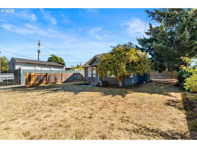 5926 Ne GOING St, Portland, OR 97218
