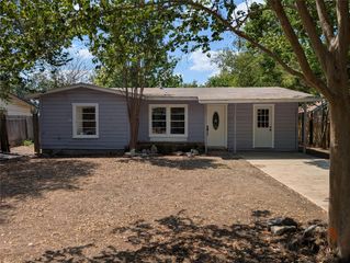 912 Sycamore ST, San Marcos, TX 78666