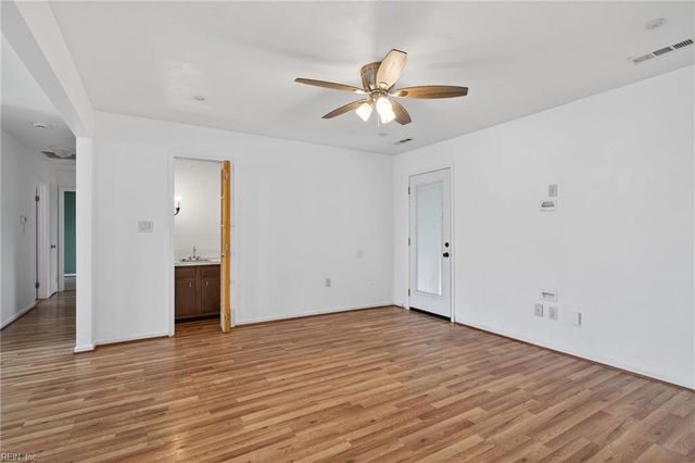 3017 Guenevere DR, Chesapeake, VA 23323