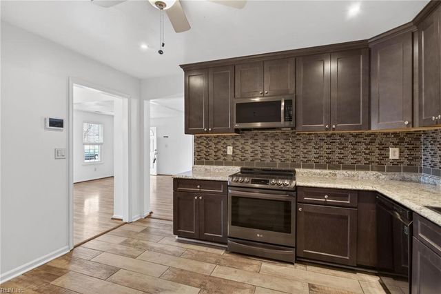 3017 Guenevere DR, Chesapeake, VA 23323