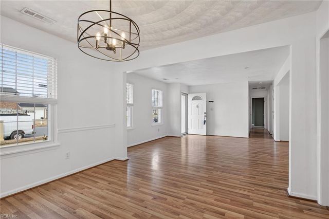 3017 Guenevere DR, Chesapeake, VA 23323