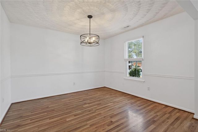 3017 Guenevere DR, Chesapeake, VA 23323