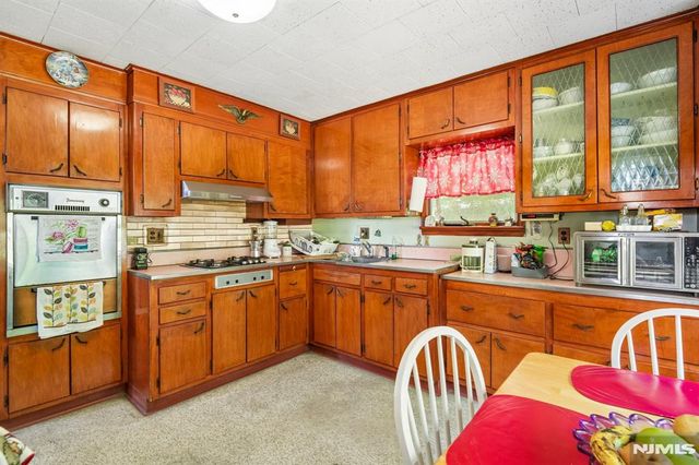 20 Nassau, North Haledon, NJ 07508