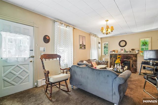 20 Nassau, North Haledon, NJ 07508