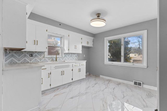 3739 N 58th BOULEVARD, Milwaukee, WI 53216