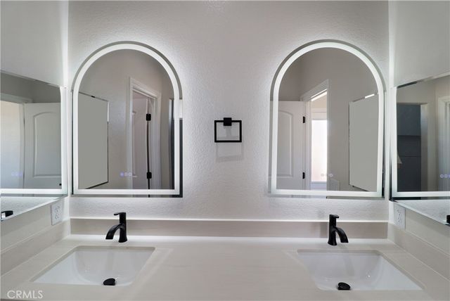 14785 Tiger Tail Road, Apple Valley, CA 92307