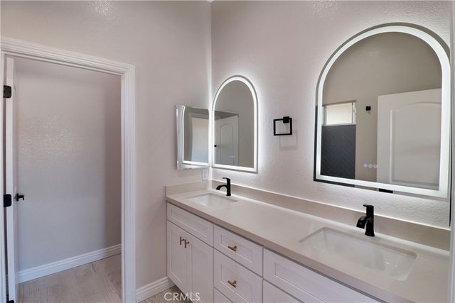 14785 Tiger Tail Road, Apple Valley, CA 92307