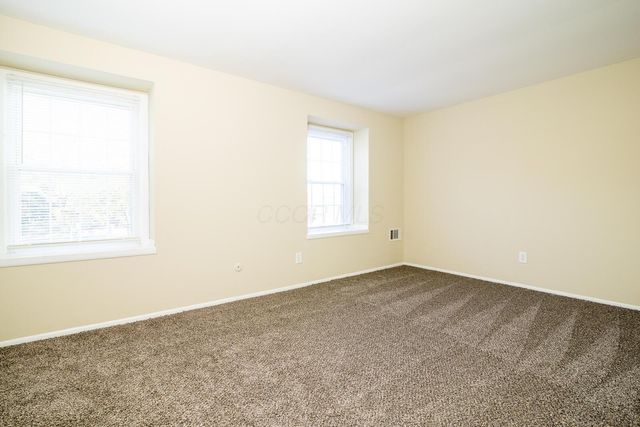 557 Simbury Street, Columbus, OH 43228