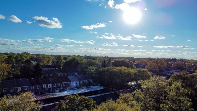 557 Simbury Street, Columbus, OH 43228