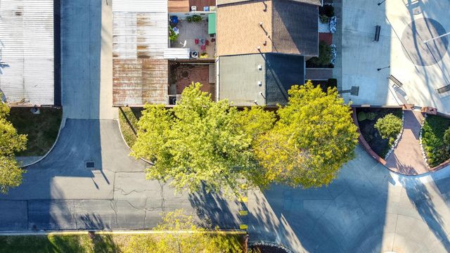 557 Simbury Street, Columbus, OH 43228