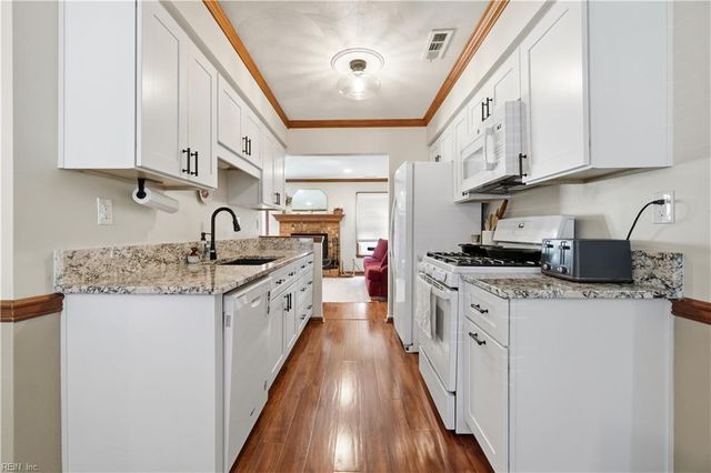 851 Sommerville CRES, Chesapeake, VA 23320