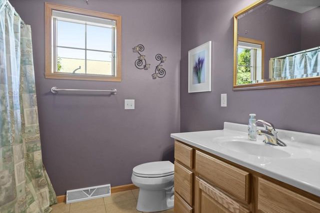 405 Lindsay Way, Cottage Grove, WI 53527