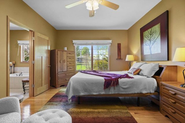 405 Lindsay Way, Cottage Grove, WI 53527