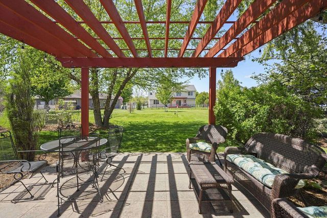 405 Lindsay Way, Cottage Grove, WI 53527