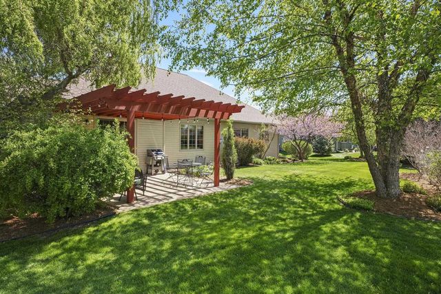 405 Lindsay Way, Cottage Grove, WI 53527