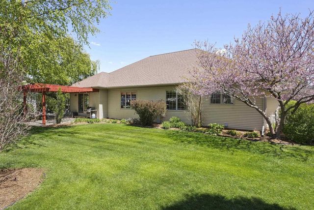 405 Lindsay Way, Cottage Grove, WI 53527
