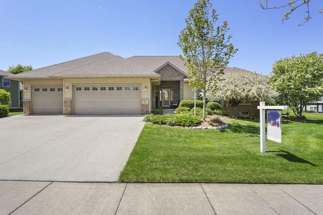 405 Lindsay Way, Cottage Grove, WI 53527