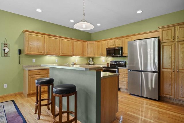 405 Lindsay Way, Cottage Grove, WI 53527