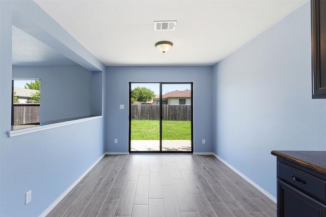 602 Yosemite TRL, Taylor, TX 76574