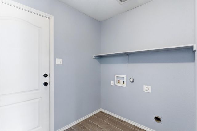 602 Yosemite TRL, Taylor, TX 76574