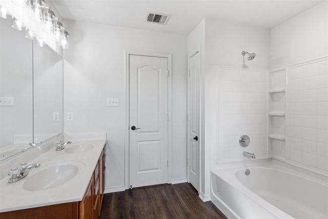 602 Yosemite TRL, Taylor, TX 76574