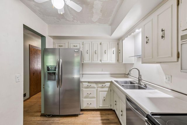 2666 Mackubin Street, Roseville, MN 55113