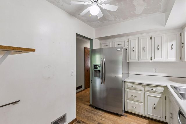 2666 Mackubin Street, Roseville, MN 55113