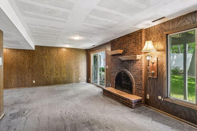2666 Mackubin Street, Roseville, MN 55113