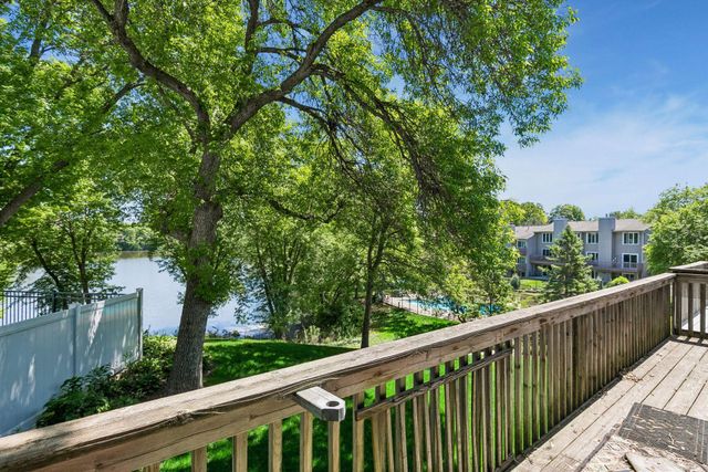 2666 Mackubin Street, Roseville, MN 55113