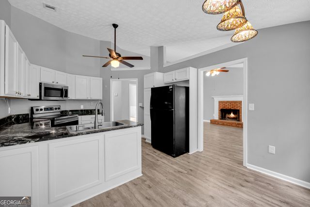 271 Jackson Park Drive, Hoschton, GA 30548