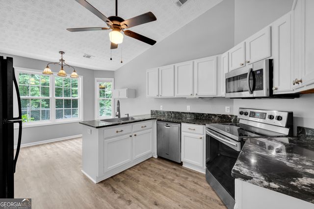 271 Jackson Park Drive, Hoschton, GA 30548