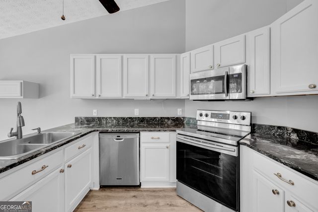 271 Jackson Park Drive, Hoschton, GA 30548