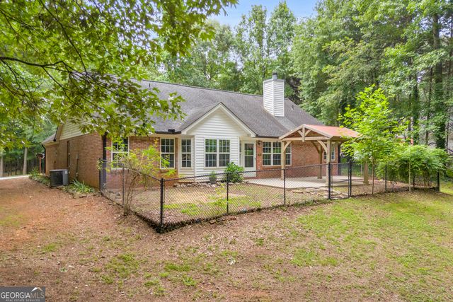 271 Jackson Park Drive, Hoschton, GA 30548