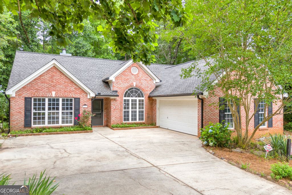 271 Jackson Park Drive, Hoschton, GA 30548