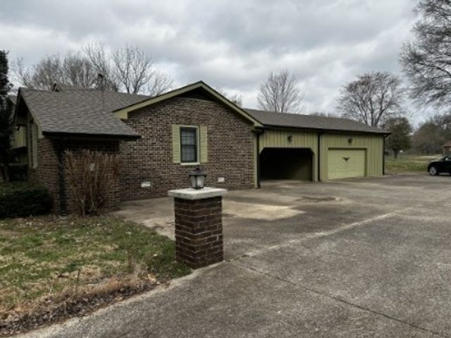 425 Jones Mill Rd, La Vergne, TN 37086
