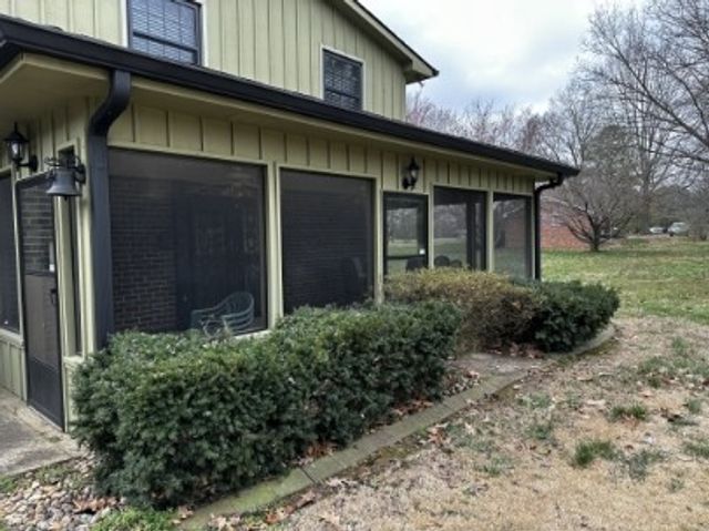 425 Jones Mill Rd, La Vergne, TN 37086