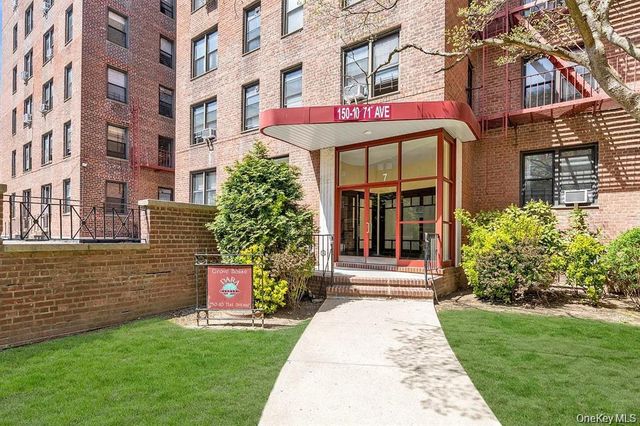 150-10 71st Avenue 2K, Kew Garden Hills, NY 11367