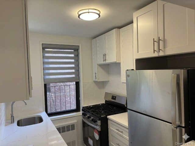 150-10 71st Avenue 2K, Kew Garden Hills, NY 11367
