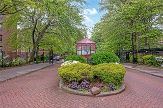 150-10 71st Avenue 2K, Kew Garden Hills, NY 11367