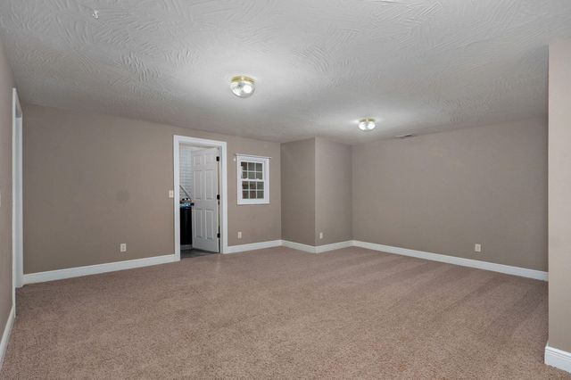 2712 W Executive Circle, Ozark, MO 65721